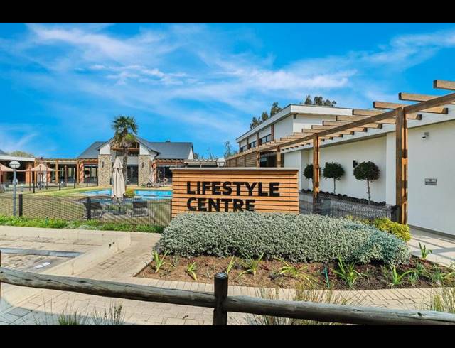 3 BEDROOM APARTMENT FOR SALE IN OLIVEDALE